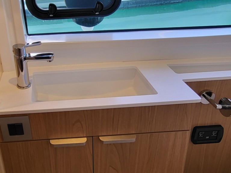 Bali Bali Catsmart in Procida on SamBoat