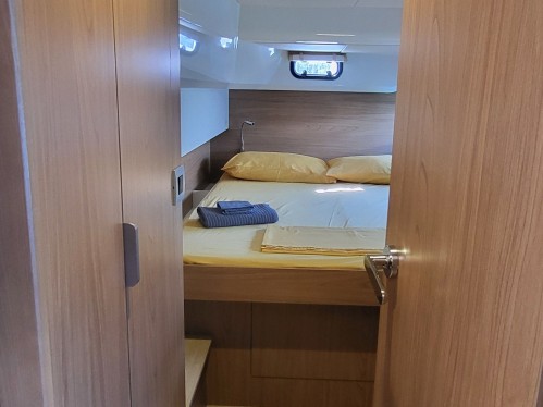 Yacht charter Procida cheap Bali Catsmart