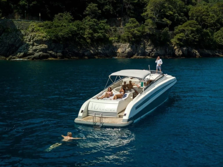 Motorboat rental with or without captain cherokee Portofino