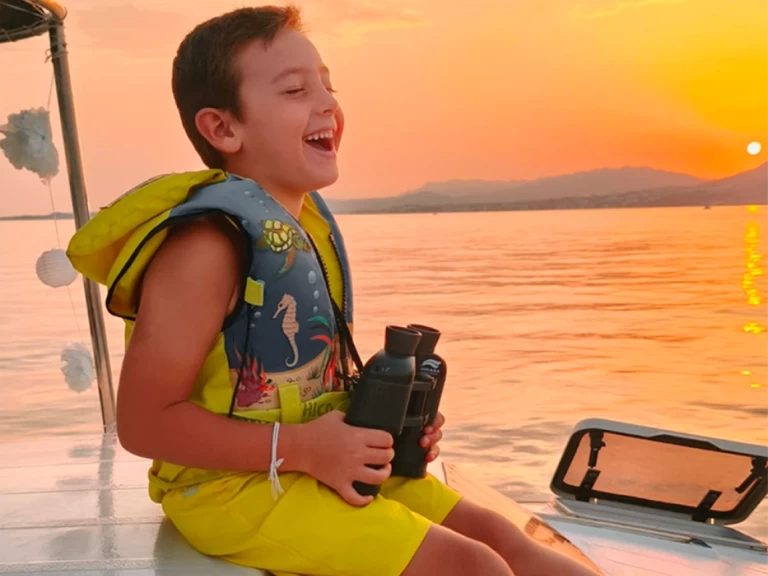 Boat rental Naviplane 710 in Benalmádena on Samboat