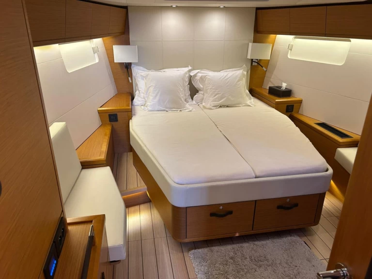 Sailboat rental with or without captain Jeanneau Dénia