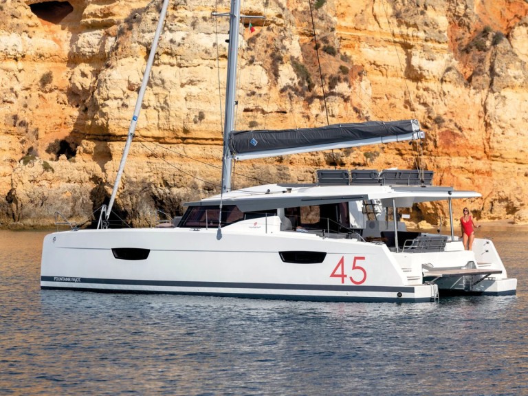 Boat rental Fountaine Pajot Elba 45 in Capo d'Orlando on Samboat