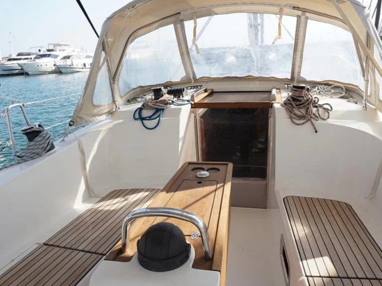 Rent a Bavaria Cruiser 41 Kalamariá