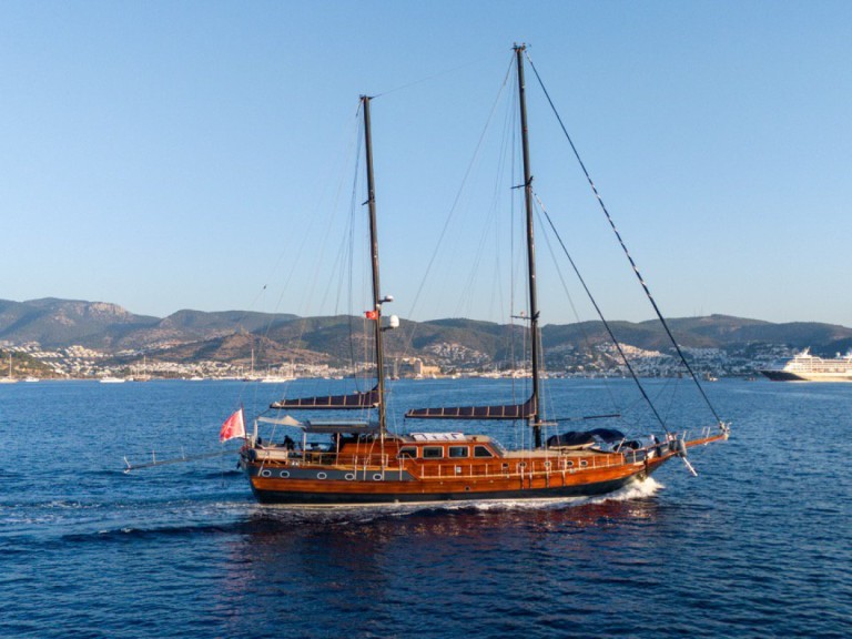 Bareboat Rental Sailboat Custom Made with a boat licence