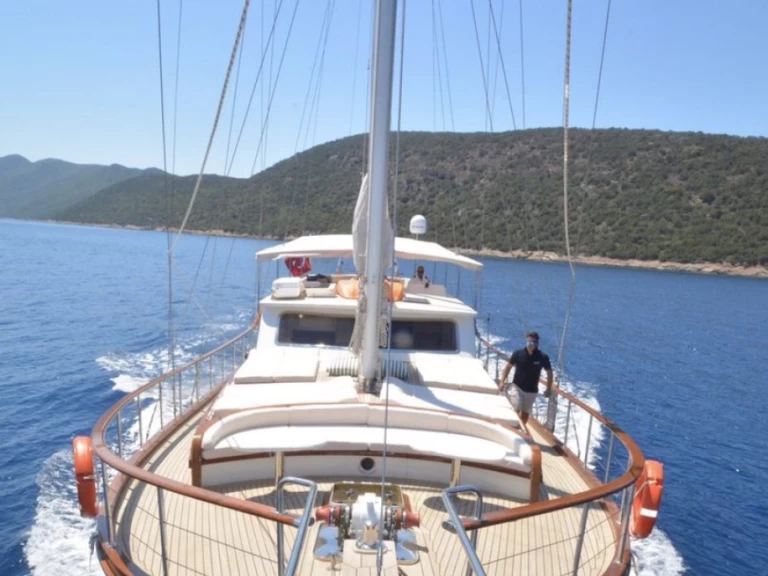 Bareboat Rental Sailboat Custom Made with a boat licence