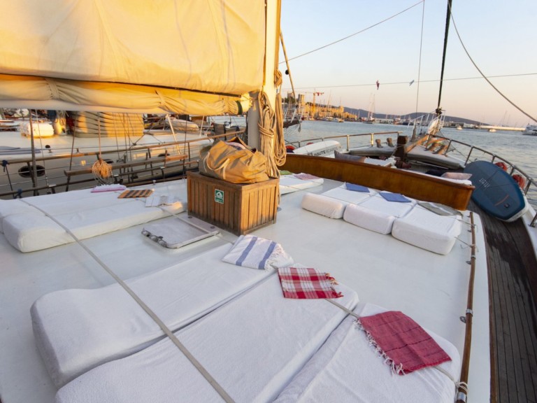 Sailboat for rent Bodrum at the best price