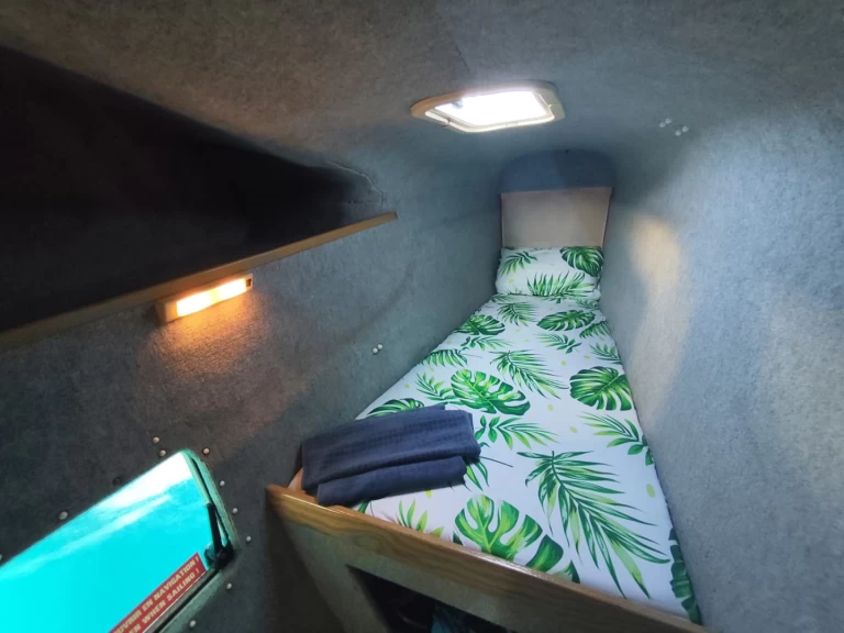 Catamaran rental in Ibiza Town - Fountaine Pajot Maldives 32