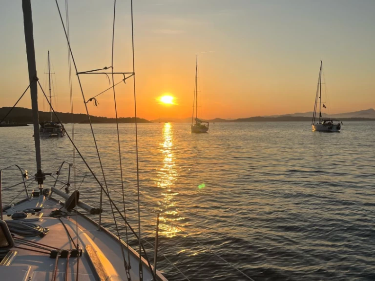 Sailboat rental with or without captain Jeanneau Saint-Mandrier-sur-Mer