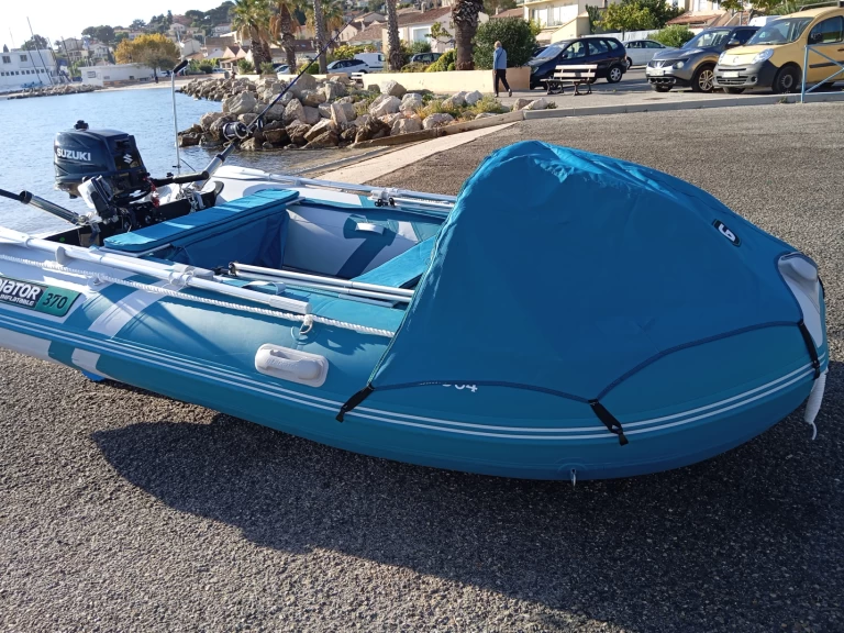 Motorboat for rent France at the best price