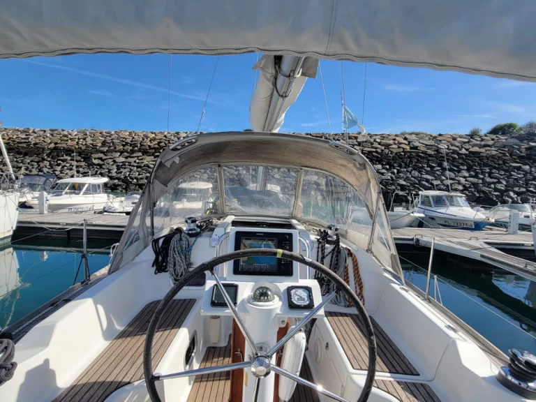 Rent a Bénéteau Oceanis 31 Dl Saint-Quay-Portrieux