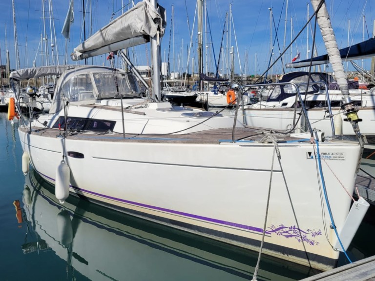 Sailboat rental with or without captain Bénéteau Saint-Quay-Portrieux