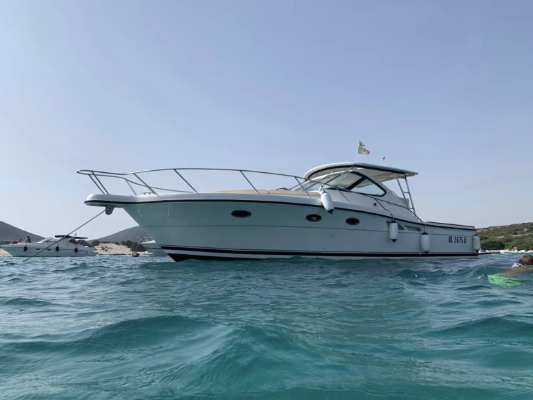 Motorboat for rent Piano di Sorrento at the best price