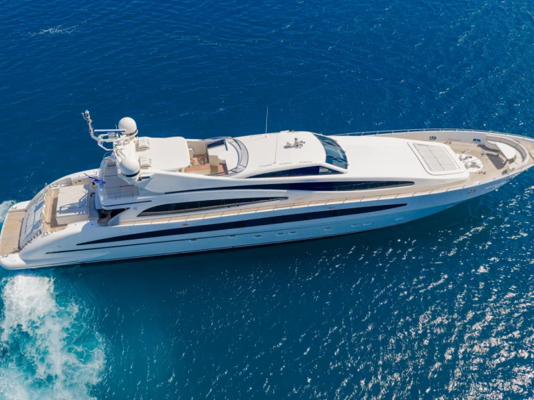 Bareboat Rental Luxury Yacht ISA, RODRIGUEZ GROUP ITALY with a boat licence