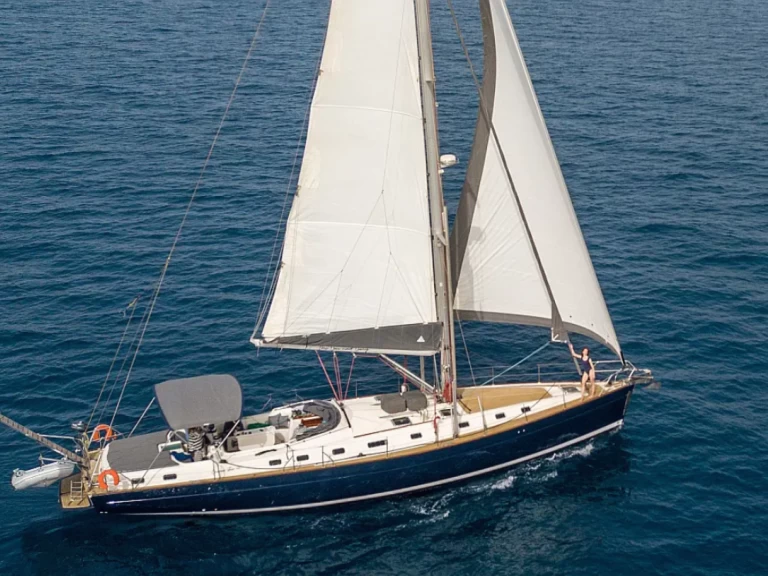 Sailboat for rent Alimos at the best price