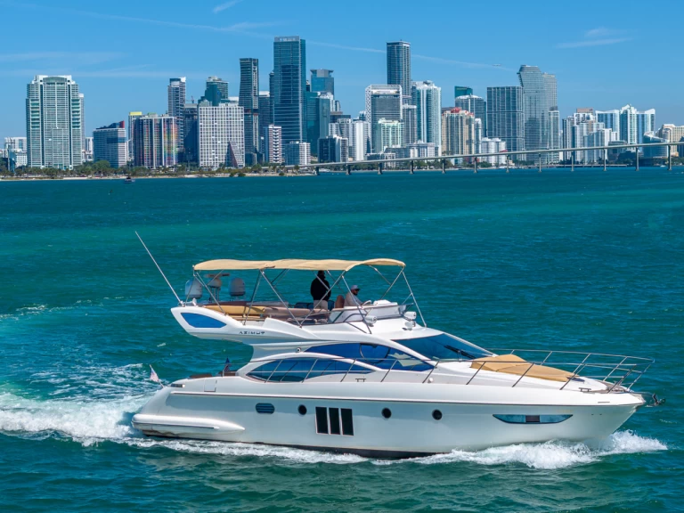 Luxury Yacht for rent Miami Beach at the best price