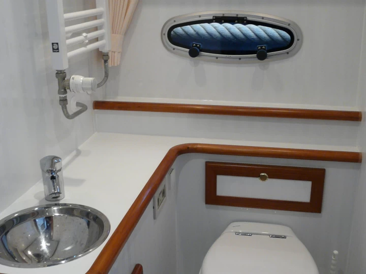 Yacht charter Drachten cheap Deluxe 42