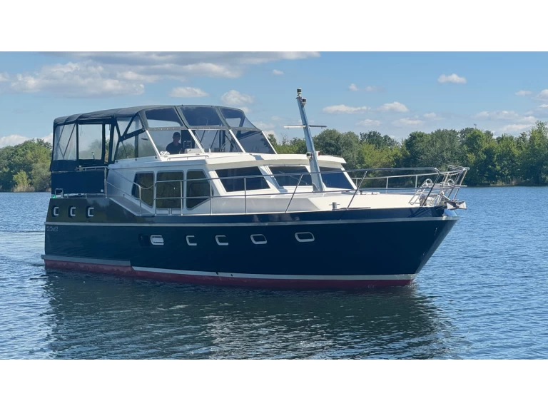 De Drait Renal 45 charter bareboat or captained in  Drachten