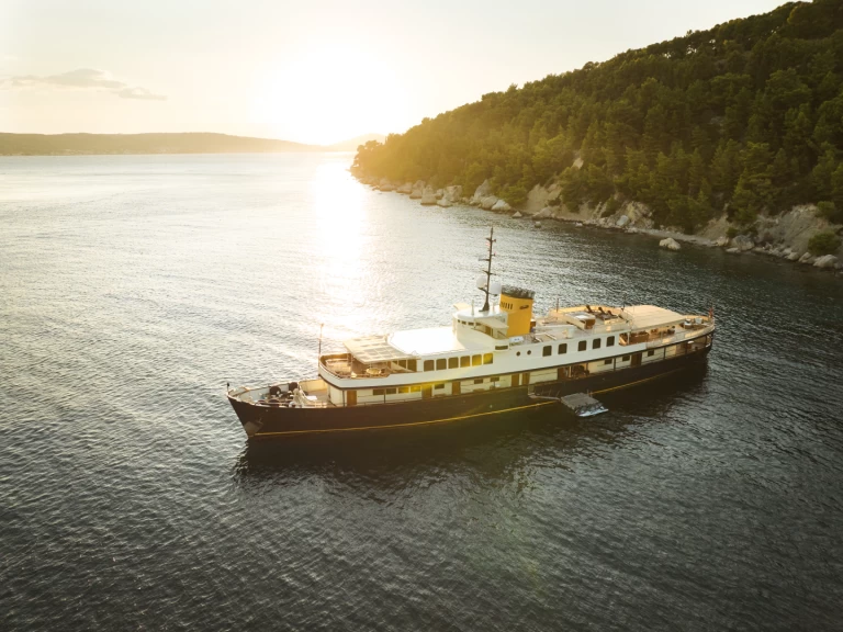 Luxury Yacht rental in Split -  Motoryacht Seagull 2