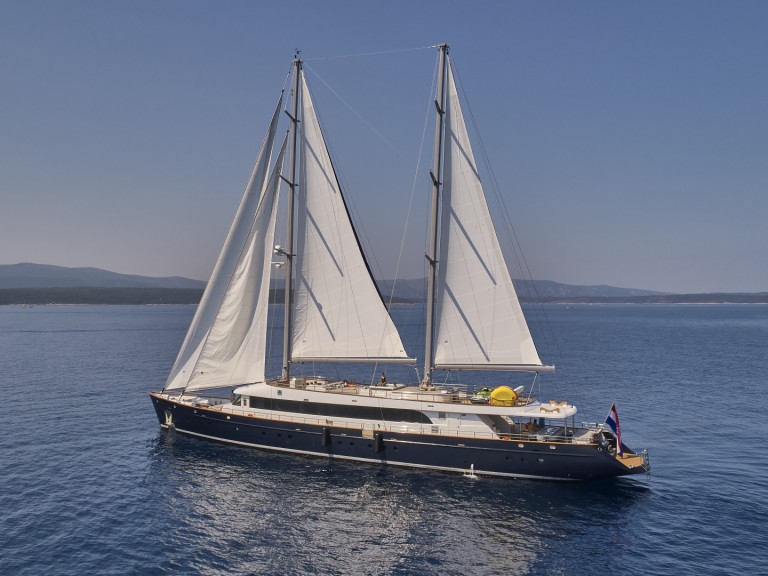  Luxury Sailing Yacht Dalmatino in Split on SamBoat
