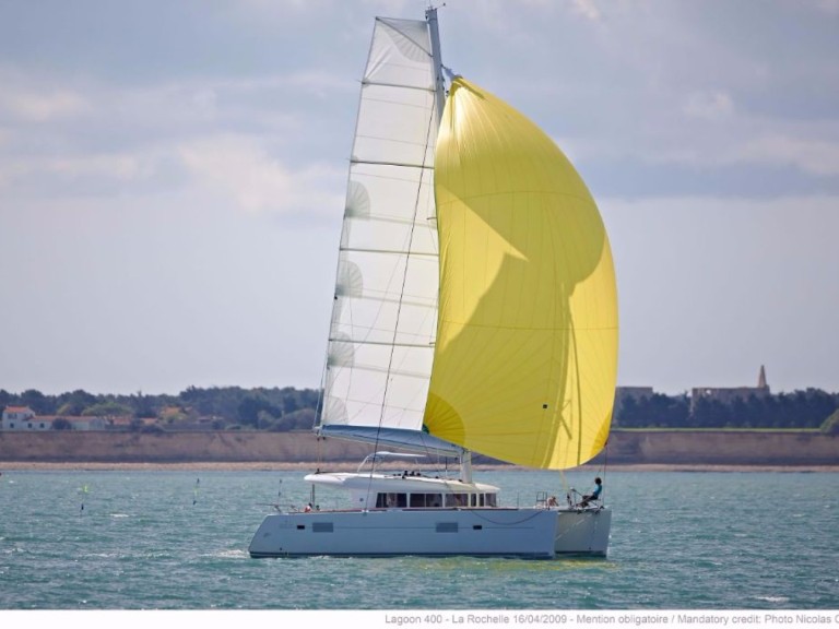 Catamaran rental in Pomer - Lagoon Lagoon 400