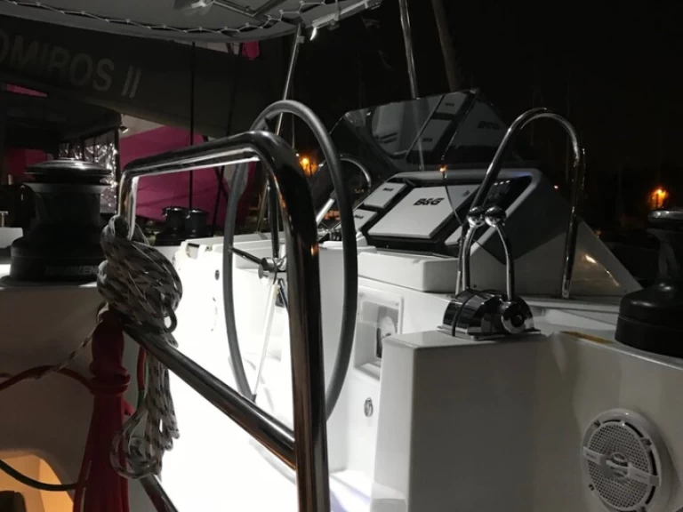 Rent a Lagoon Lagoon 450 F Alimos