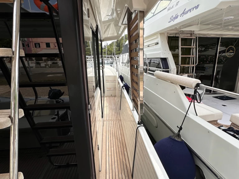 Rent a Bénéteau Swift Trawler 41 Fly Biograd na Moru