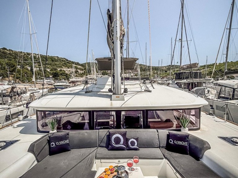 Catamaran rental in Primošten - Lagoon Lagoon 450 F