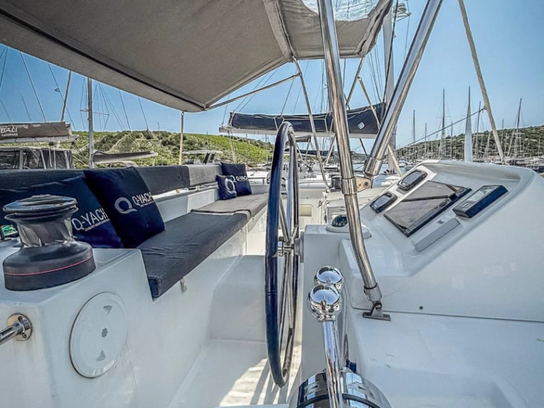 Boat rental Lagoon Lagoon 450 F in Primošten on Samboat