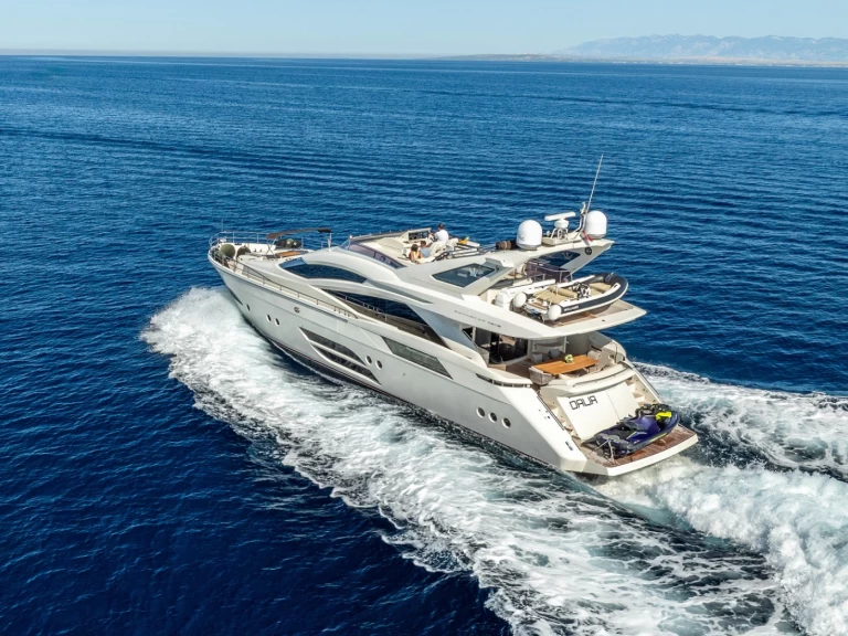 Dominator-Shipyard Dominator 780S Deluxe in Sukošan on SamBoat