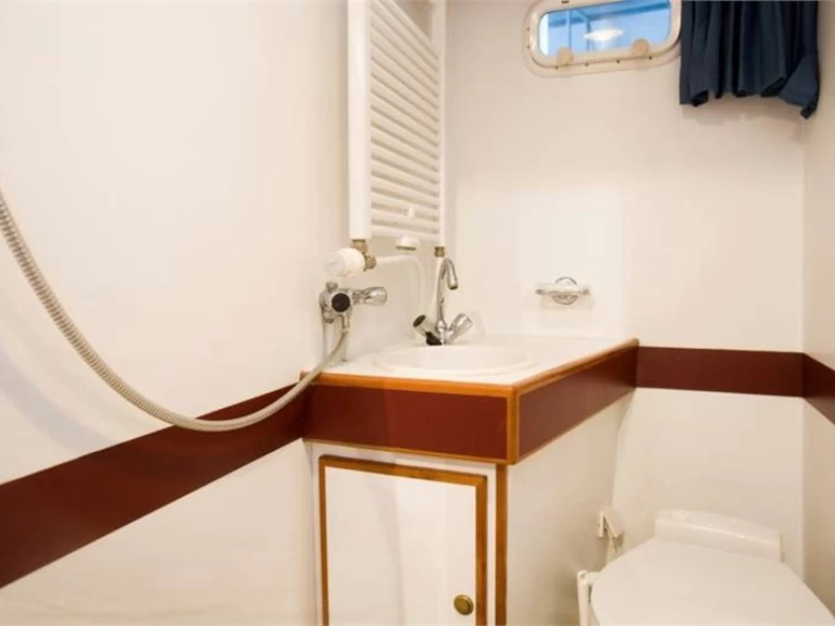 De Drait Renal 50 charter bareboat or captained in  Drachten