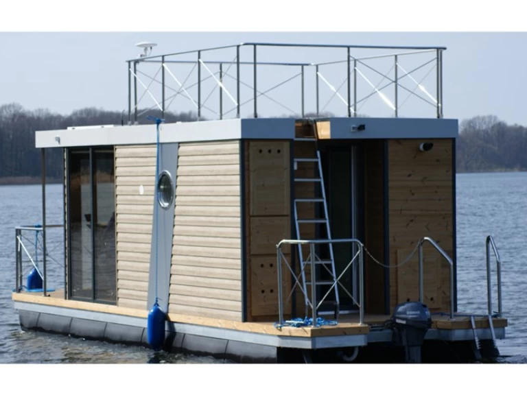 Bareboat Rental Houseboat Campi with a boat licence