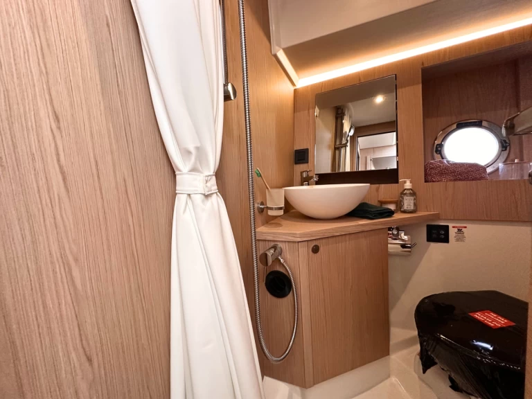 Boat rental Bénéteau Swift Trawler 41 in Split on Samboat