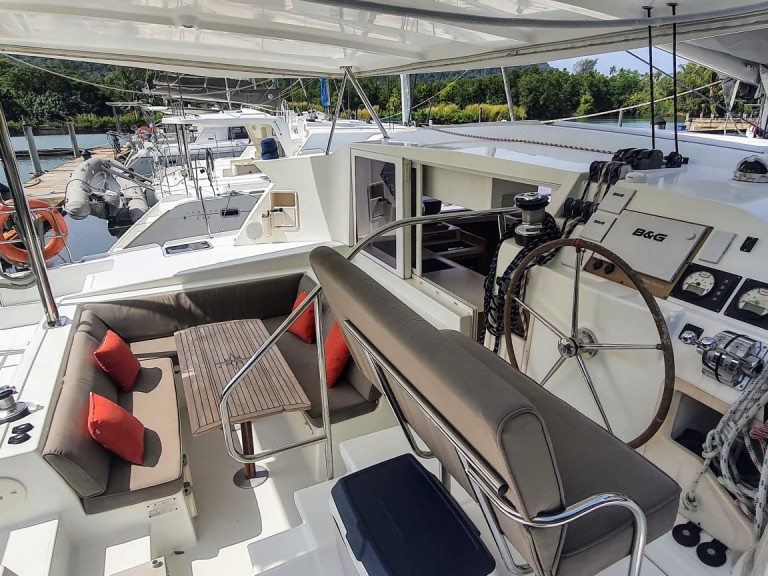 Bareboat Rental Catamaran Lagoon with a boat licence