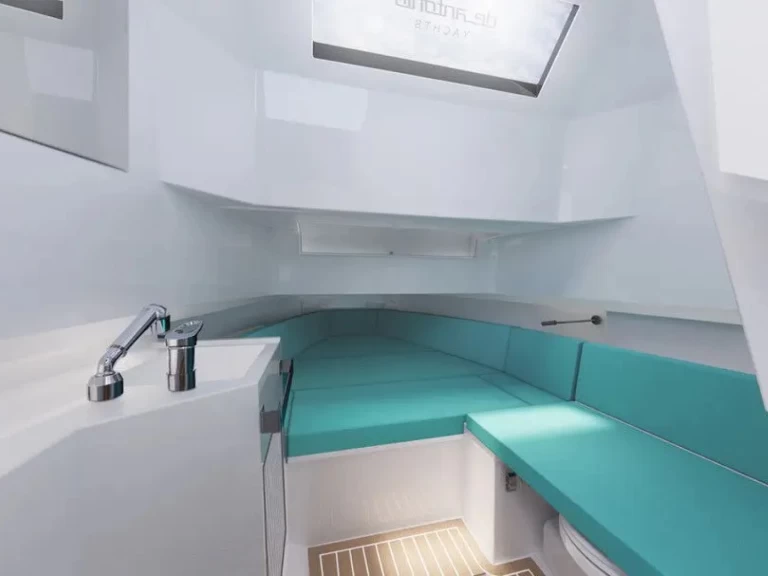 Motorboat rental with or without captain De Antonio Porto Badino