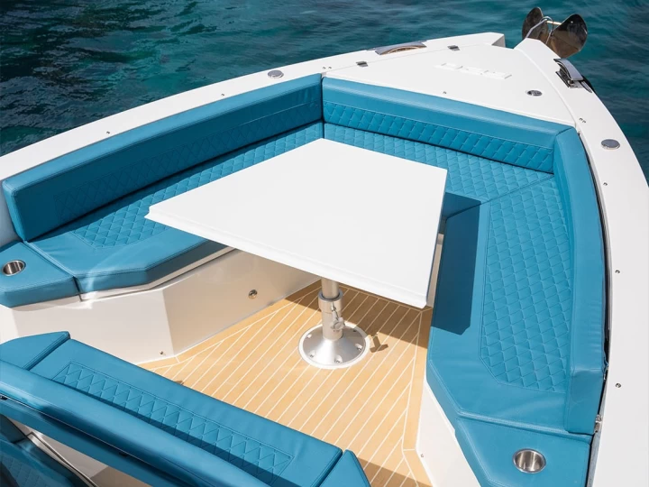 Motorboat for rent Porto Badino at the best price