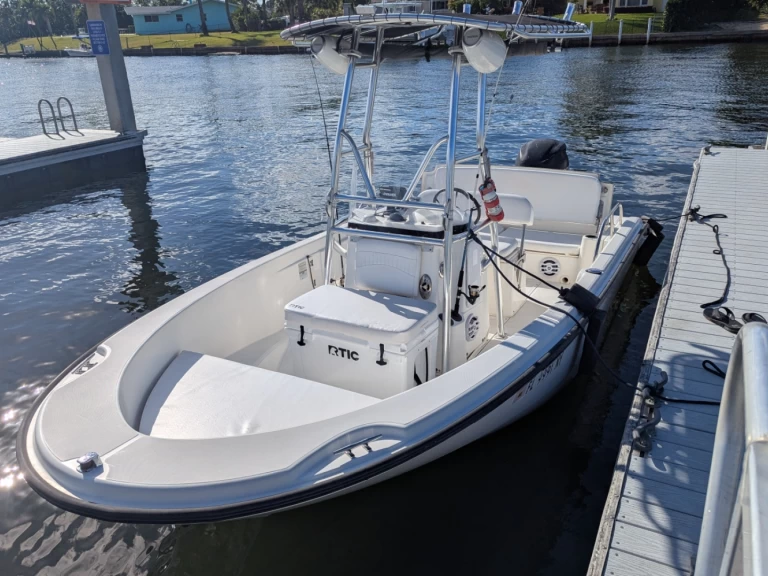 Bareboat Rental Motorboat Boston Whaler with a boat licence