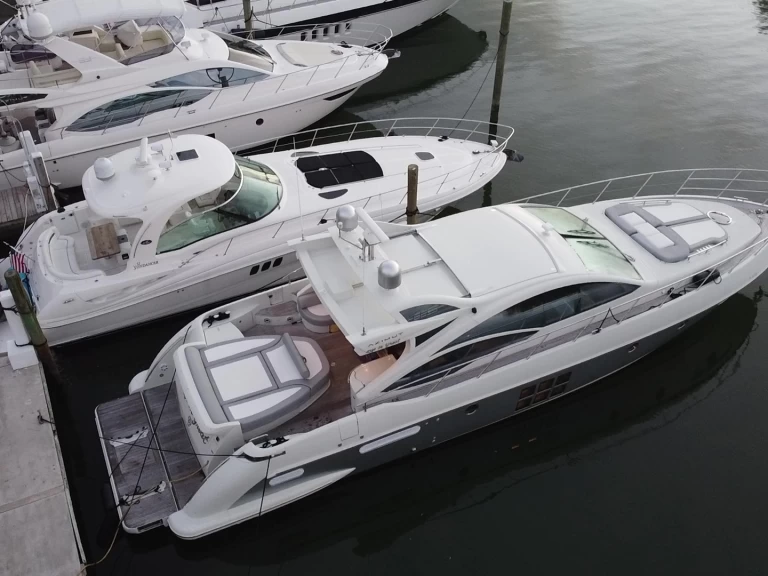 Luxury Yacht for rent Miami at the best price