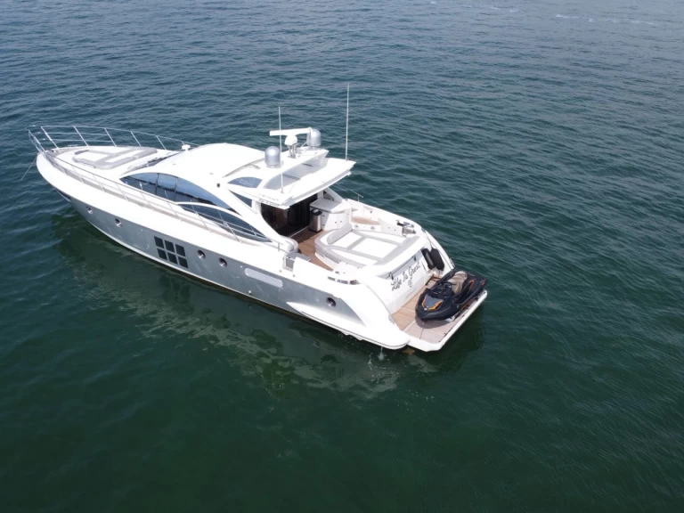 Azimut Azimut 62 S charter bareboat or captained in  Miami