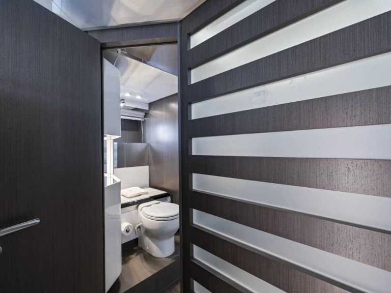 Azimut Azimut 72 S in Miami on SamBoat