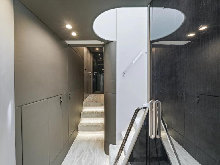 Rent a Azimut Azimut 72 S Miami