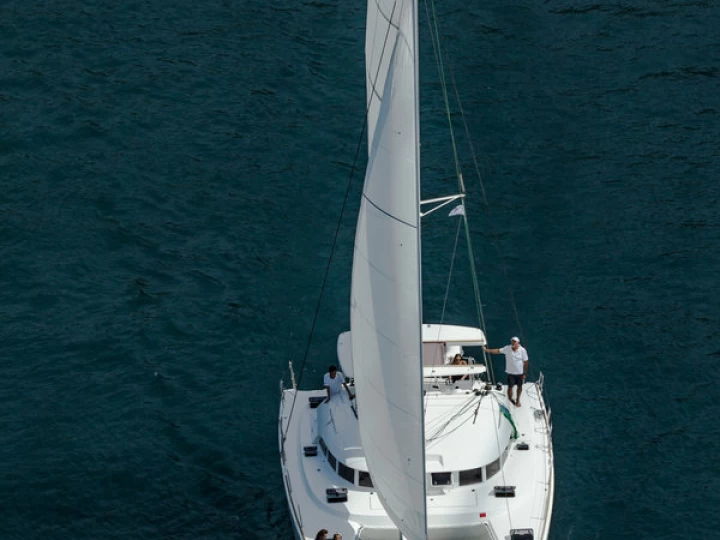 Boat rental Lagoon Lagoon 380 in Komolac on Samboat