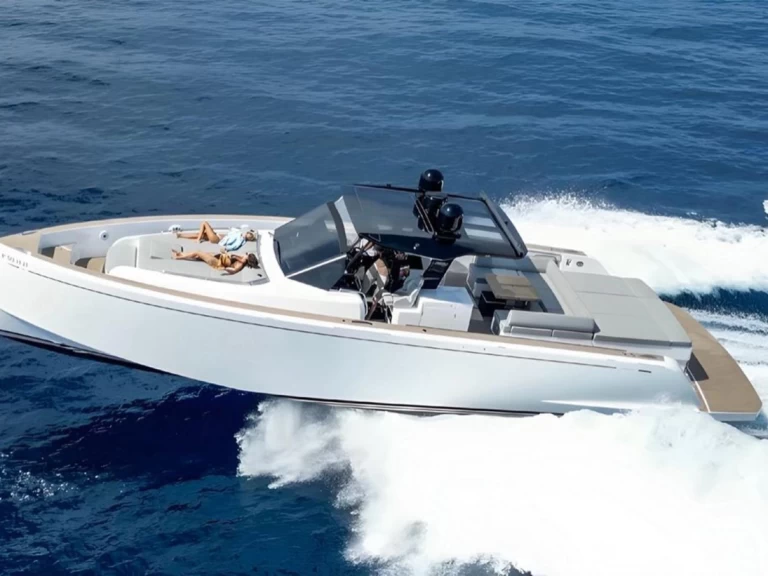Bareboat Rental Motorboat Pardo Yachts with a boat licence