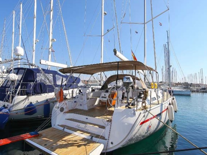 Sailboat for rent Jezera at the best price