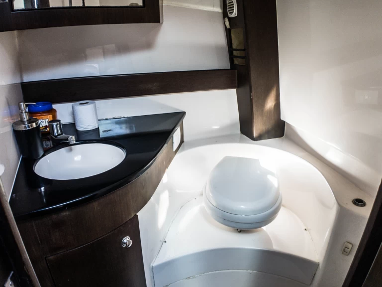 Motorboat rental in Rio de Janeiro - FS Yachts 31