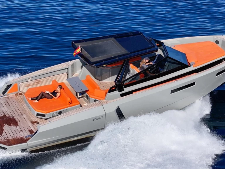 Boat rental EVO 43 Mistral  in Ibiza Town on Samboat