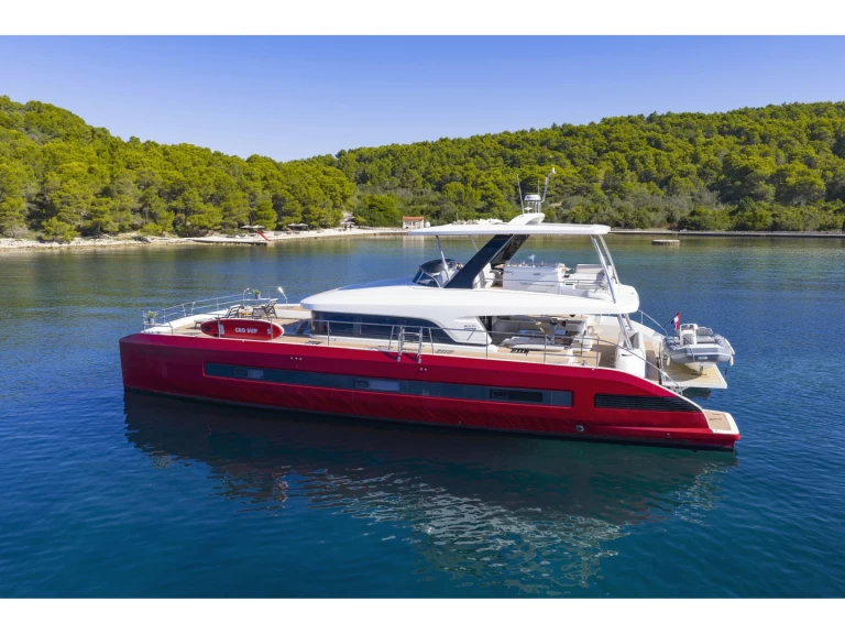 Bareboat Rental Luxury Yacht Lagoon with a boat licence