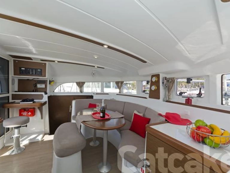 Catamaran for rent Lefkáda at the best price