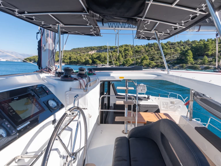Yacht charter Kaštela cheap Lagoon 42