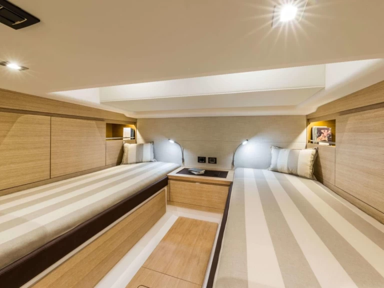 Motorboat for rent Ibiza Town at the best price