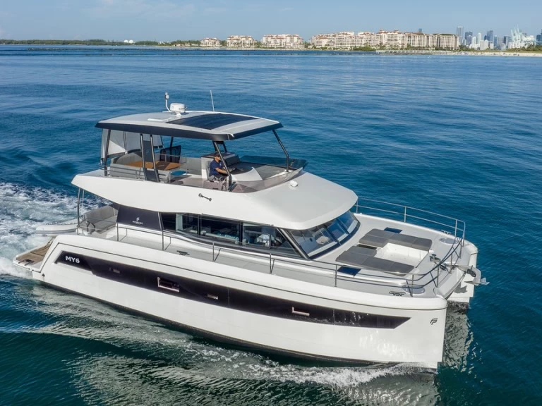 Rent a Fountaine Pajot 50 Miami Beach